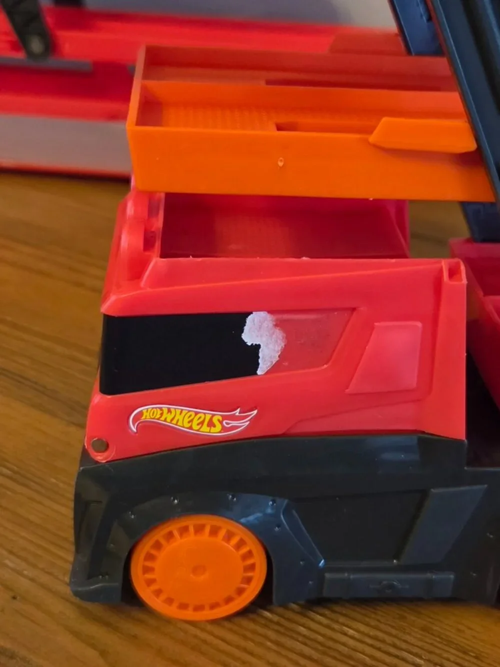 Hot Wheels Mega Hauler set of 2